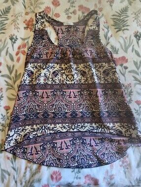 Teenbell Floral Pattern Light Dressy Tank